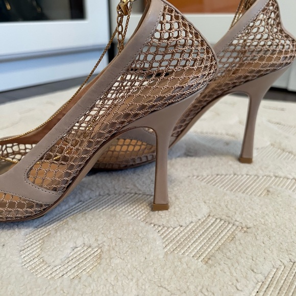 BOTTEGA VENETA Stretch Mesh Chain Detail Pumps - Picture 5 of 12